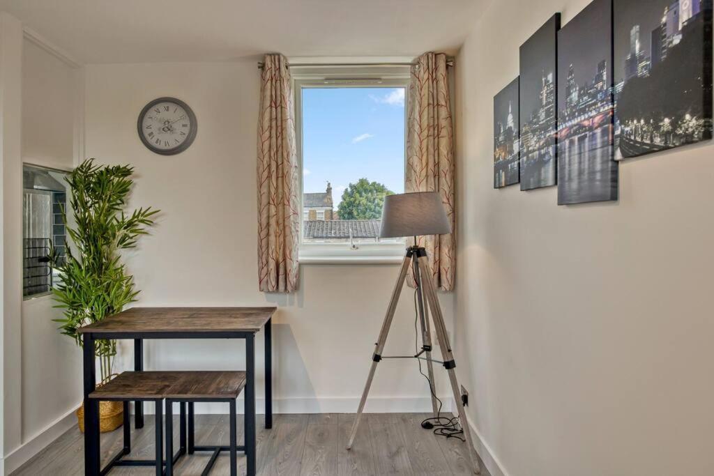 Hidden Gem In Battersea W/ Free Parking Apartamento Londres Exterior foto