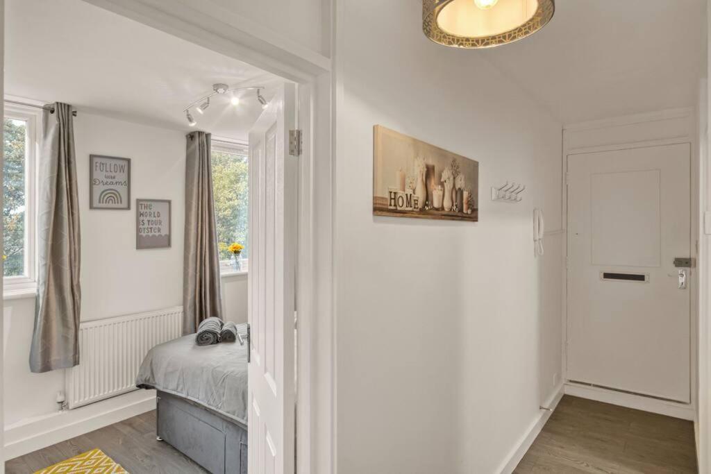 Hidden Gem In Battersea W/ Free Parking Apartamento Londres Exterior foto